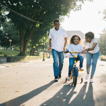 Les divergences d’éducation entre parents : un défi à transformer en force